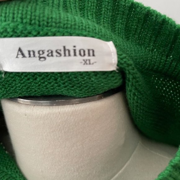 Green Sweater with Leopard Detailed Arms - Picture 4 of 4